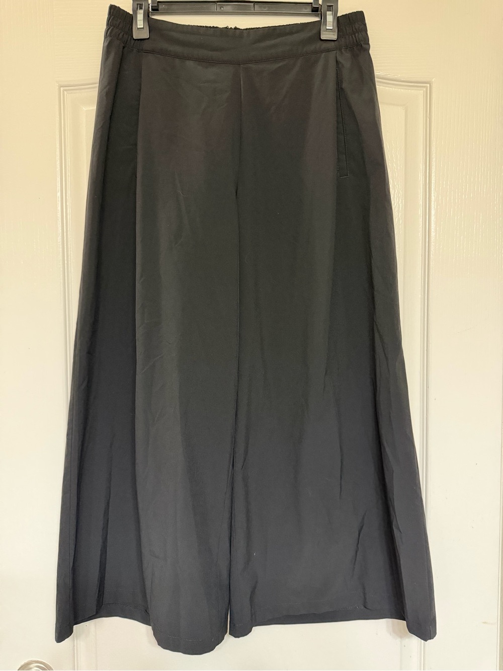 The North Face Cooler Than Culotte 10 Black Wide Leg Crop Pants UPF 50 Travel